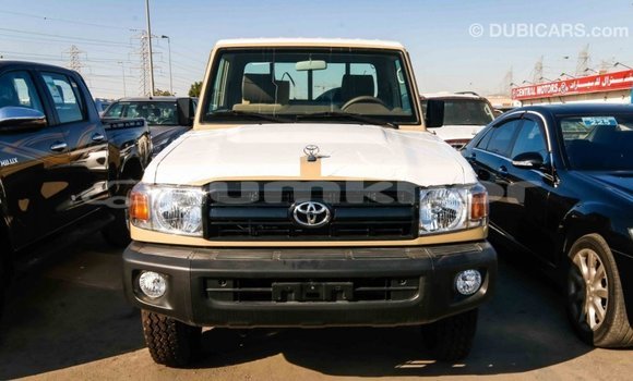 Buy Import Toyota Land Cruiser Beige Car in Import - Dubai in Bumthang Buy Import Toyota Land Cruiser Beige Car in Import - Dubai in Bumthang