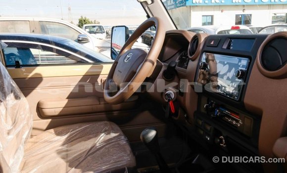 Buy Import Toyota Land Cruiser Beige Car in Import - Dubai in Bumthang Buy Import Toyota Land Cruiser Beige Car in Import - Dubai in Bumthang