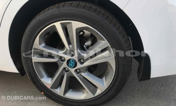 Buy Import Hyundai Elantra White Car in Import - Dubai in Bumthang Buy Import Hyundai Elantra White Car in Import - Dubai in Bumthang