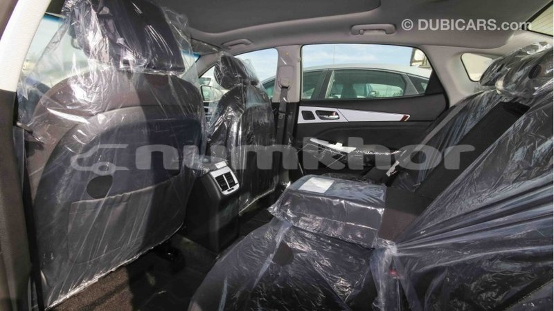 Big with watermark kia cadenza bumthang import dubai 1784