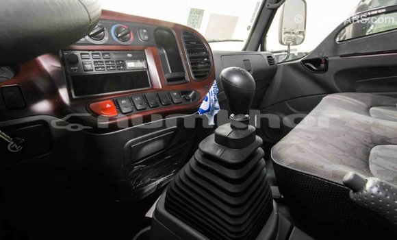 Buy Import Hyundai Accent White Car in Import - Dubai in Bumthang Buy Import Hyundai Accent White Car in Import - Dubai in Bumthang