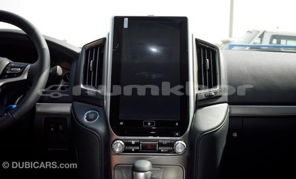 Buy Import Toyota Land Cruiser Black Car in Import - Dubai in Bumthang Buy Import Toyota Land Cruiser Black Car in Import - Dubai in Bumthang