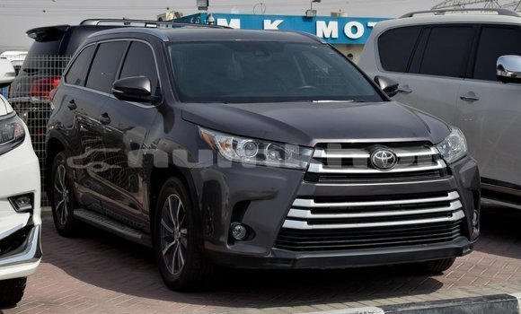 Buy Import Toyota Highlander Other Car in Import - Dubai in Bumthang Buy Import Toyota Highlander Other Car in Import - Dubai in Bumthang
