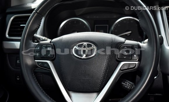 Buy Import Toyota Highlander Other Car in Import - Dubai in Bumthang Buy Import Toyota Highlander Other Car in Import - Dubai in Bumthang