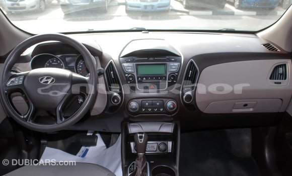 Buy Import Hyundai Tucson Beige Car in Import - Dubai in Bumthang Buy Import Hyundai Tucson Beige Car in Import - Dubai in Bumthang
