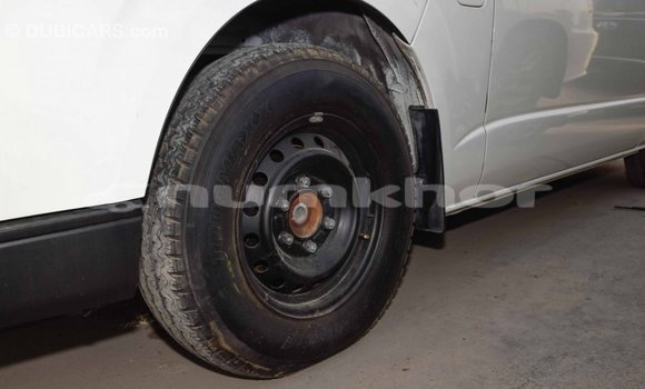 Buy Import Toyota Hiace White Car in Import - Dubai in Bumthang Buy Import Toyota Hiace White Car in Import - Dubai in Bumthang