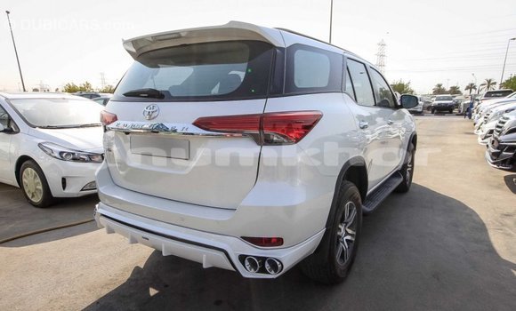 Buy Import Toyota Fortuner White Car in Import - Dubai in Bumthang Buy Import Toyota Fortuner White Car in Import - Dubai in Bumthang