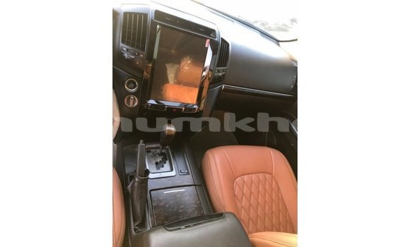 Buy Import Toyota Land Cruiser Black Car in Import - Dubai in Bumthang Buy Import Toyota Land Cruiser Black Car in Import - Dubai in Bumthang
