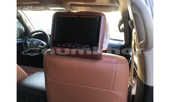 Buy Import Toyota Land Cruiser Black Car in Import - Dubai in Bumthang Buy Import Toyota Land Cruiser Black Car in Import - Dubai in Bumthang