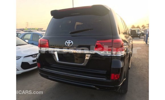 Buy Import Toyota Land Cruiser Black Car in Import - Dubai in Bumthang Buy Import Toyota Land Cruiser Black Car in Import - Dubai in Bumthang
