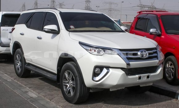 Buy Import Toyota Fortuner White Car in Import - Dubai in Bumthang Buy Import Toyota Fortuner White Car in Import - Dubai in Bumthang