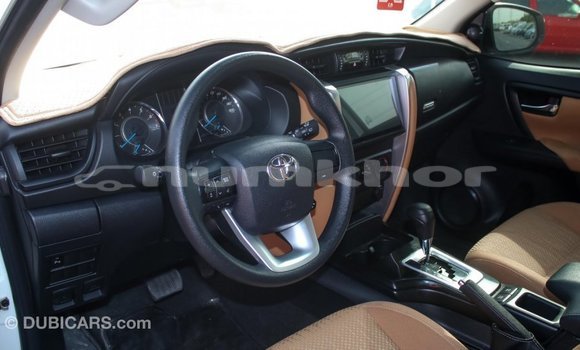 Buy Import Toyota Fortuner White Car in Import - Dubai in Bumthang Buy Import Toyota Fortuner White Car in Import - Dubai in Bumthang