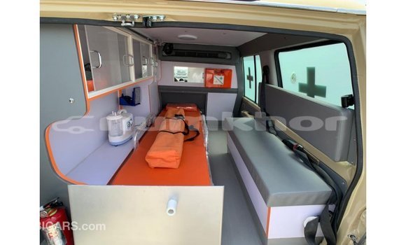 Buy Import Toyota Land Cruiser Beige Car in Import - Dubai in Bumthang Buy Import Toyota Land Cruiser Beige Car in Import - Dubai in Bumthang