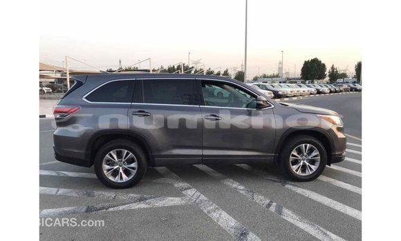 Buy Import Toyota Highlander Other Car in Import - Dubai in Bumthang Buy Import Toyota Highlander Other Car in Import - Dubai in Bumthang