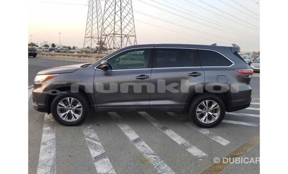 Buy Import Toyota Highlander Other Car in Import - Dubai in Bumthang Buy Import Toyota Highlander Other Car in Import - Dubai in Bumthang