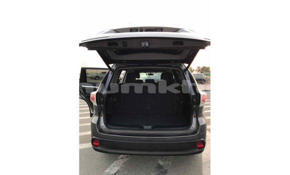Buy Import Toyota Highlander Other Car in Import - Dubai in Bumthang Buy Import Toyota Highlander Other Car in Import - Dubai in Bumthang
