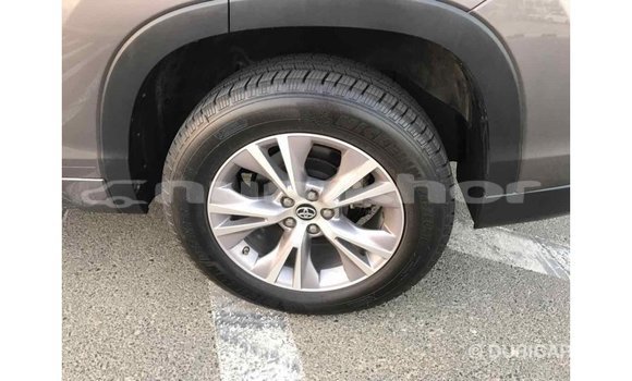 Buy Import Toyota Highlander Other Car in Import - Dubai in Bumthang Buy Import Toyota Highlander Other Car in Import - Dubai in Bumthang