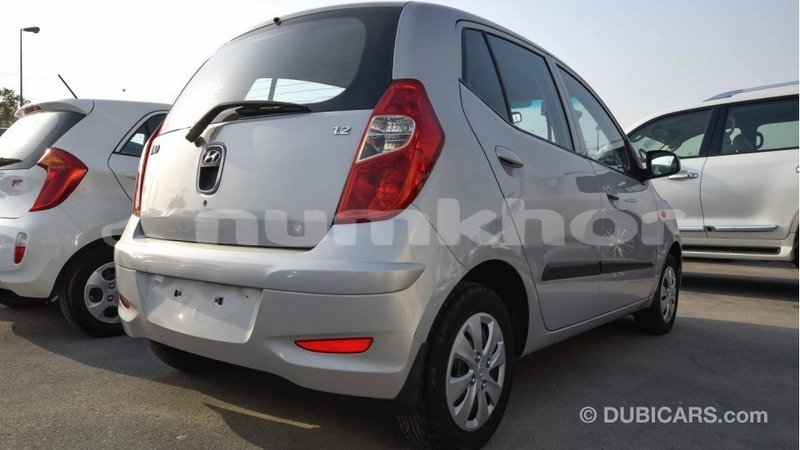 Big with watermark hyundai i10 bumthang import dubai 1865