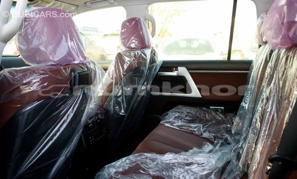 Buy Import Toyota Land Cruiser Black Car in Import - Dubai in Bumthang Buy Import Toyota Land Cruiser Black Car in Import - Dubai in Bumthang