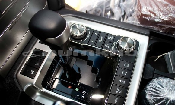 Buy Import Toyota Land Cruiser Black Car in Import - Dubai in Bumthang Buy Import Toyota Land Cruiser Black Car in Import - Dubai in Bumthang