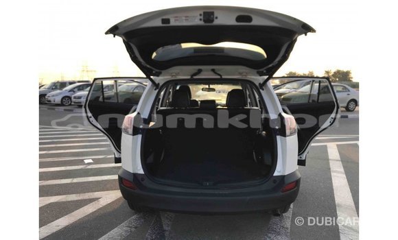 Buy Import Toyota 4Runner White Car in Import - Dubai in Bumthang Buy Import Toyota 4Runner White Car in Import - Dubai in Bumthang