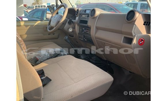 Buy Import Toyota Land Cruiser Beige Car in Import - Dubai in Bumthang Buy Import Toyota Land Cruiser Beige Car in Import - Dubai in Bumthang