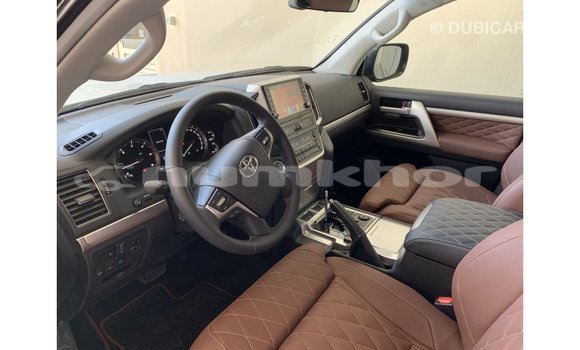Buy Import Toyota Land Cruiser Black Car in Import - Dubai in Bumthang Buy Import Toyota Land Cruiser Black Car in Import - Dubai in Bumthang