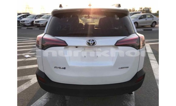 Buy Import Toyota 4Runner White Car in Import - Dubai in Bumthang Buy Import Toyota 4Runner White Car in Import - Dubai in Bumthang