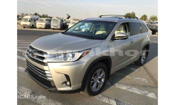 Buy Import Toyota Highlander Other Car in Import - Dubai in Bumthang Buy Import Toyota Highlander Other Car in Import - Dubai in Bumthang