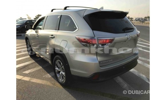 Buy Import Toyota Highlander Other Car in Import - Dubai in Bumthang Buy Import Toyota Highlander Other Car in Import - Dubai in Bumthang