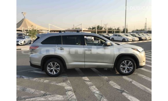Buy Import Toyota Highlander Other Car in Import - Dubai in Bumthang Buy Import Toyota Highlander Other Car in Import - Dubai in Bumthang