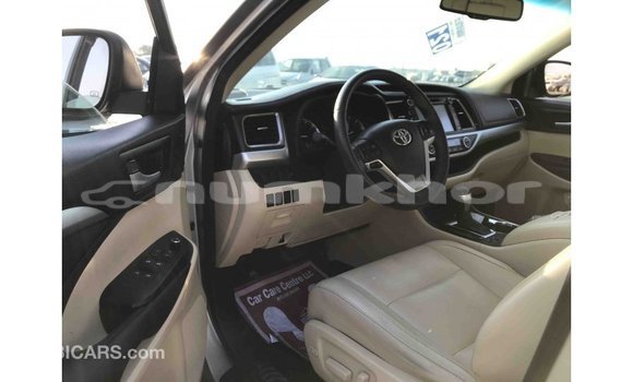 Buy Import Toyota Highlander Other Car in Import - Dubai in Bumthang Buy Import Toyota Highlander Other Car in Import - Dubai in Bumthang