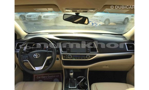 Buy Import Toyota Highlander Other Car in Import - Dubai in Bumthang Buy Import Toyota Highlander Other Car in Import - Dubai in Bumthang