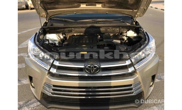 Buy Import Toyota Highlander Other Car in Import - Dubai in Bumthang Buy Import Toyota Highlander Other Car in Import - Dubai in Bumthang