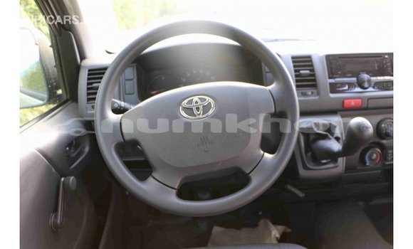 Buy Import Toyota Hiace White Car in Import - Dubai in Bumthang Buy Import Toyota Hiace White Car in Import - Dubai in Bumthang