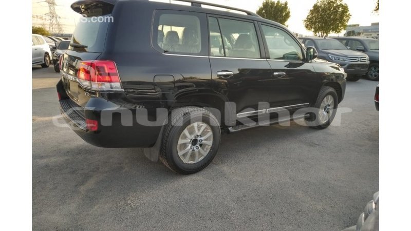 Big with watermark toyota land cruiser bumthang import dubai 1928