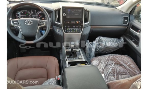 Buy Import Toyota Land Cruiser Black Car in Import - Dubai in Bumthang Buy Import Toyota Land Cruiser Black Car in Import - Dubai in Bumthang