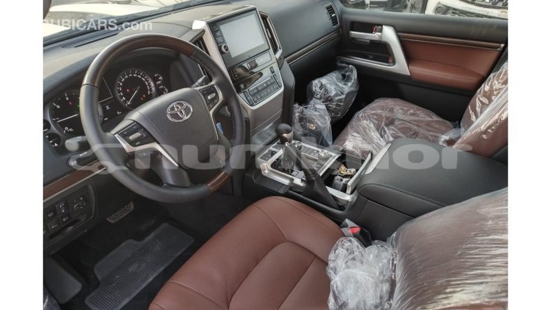 Big with watermark toyota land cruiser bumthang import dubai 1928