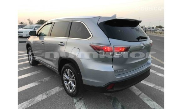 Buy Import Toyota Highlander Other Car in Import - Dubai in Bumthang Buy Import Toyota Highlander Other Car in Import - Dubai in Bumthang