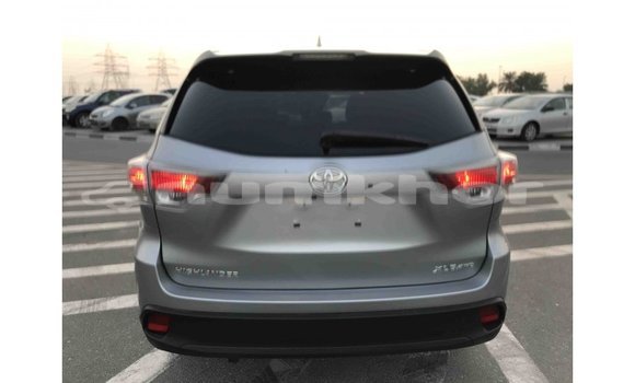 Buy Import Toyota Highlander Other Car in Import - Dubai in Bumthang Buy Import Toyota Highlander Other Car in Import - Dubai in Bumthang