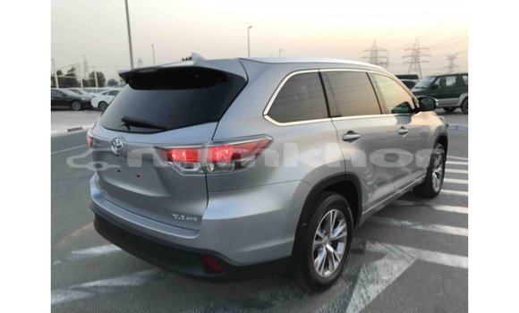Buy Import Toyota Highlander Other Car in Import - Dubai in Bumthang Buy Import Toyota Highlander Other Car in Import - Dubai in Bumthang