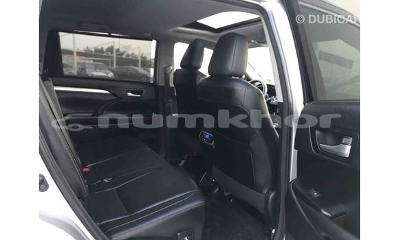 Buy Import Toyota Highlander Other Car in Import - Dubai in Bumthang Buy Import Toyota Highlander Other Car in Import - Dubai in Bumthang