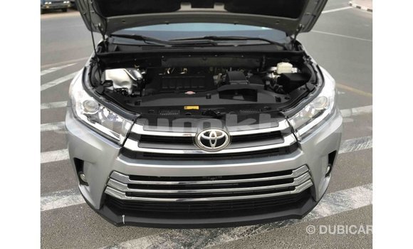 Buy Import Toyota Highlander Other Car in Import - Dubai in Bumthang Buy Import Toyota Highlander Other Car in Import - Dubai in Bumthang