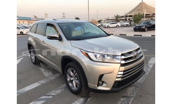 Buy Import Toyota Highlander Other Car in Import - Dubai in Bumthang Buy Import Toyota Highlander Other Car in Import - Dubai in Bumthang