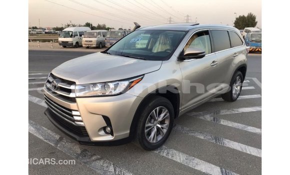 Buy Import Toyota Highlander Other Car in Import - Dubai in Bumthang Buy Import Toyota Highlander Other Car in Import - Dubai in Bumthang