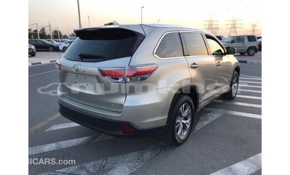 Buy Import Toyota Highlander Other Car in Import - Dubai in Bumthang Buy Import Toyota Highlander Other Car in Import - Dubai in Bumthang