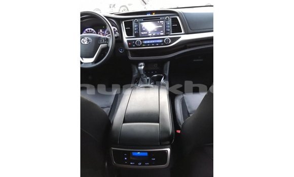 Buy Import Toyota 4Runner Blue Car in Import - Dubai in Bumthang Buy Import Toyota 4Runner Blue Car in Import - Dubai in Bumthang