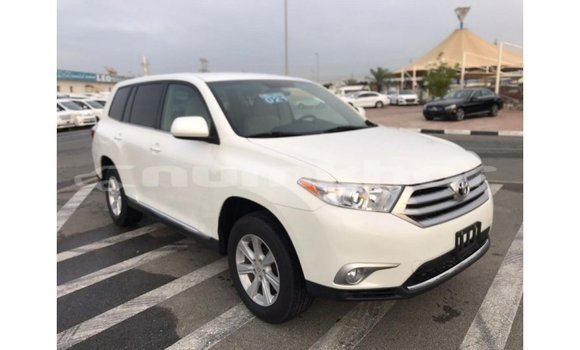 Buy Import Toyota Highlander White Car in Import - Dubai in Bumthang Buy Import Toyota Highlander White Car in Import - Dubai in Bumthang