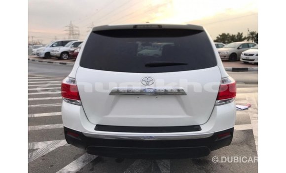 Buy Import Toyota Highlander White Car in Import - Dubai in Bumthang Buy Import Toyota Highlander White Car in Import - Dubai in Bumthang