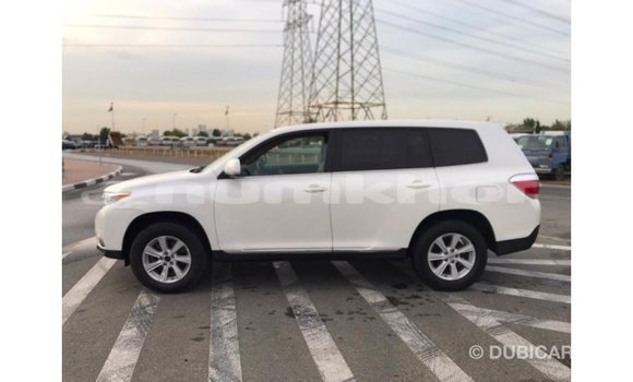 Buy Import Toyota Highlander White Car in Import - Dubai in Bumthang Buy Import Toyota Highlander White Car in Import - Dubai in Bumthang